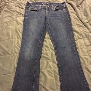Size 8 regular AE jeans.